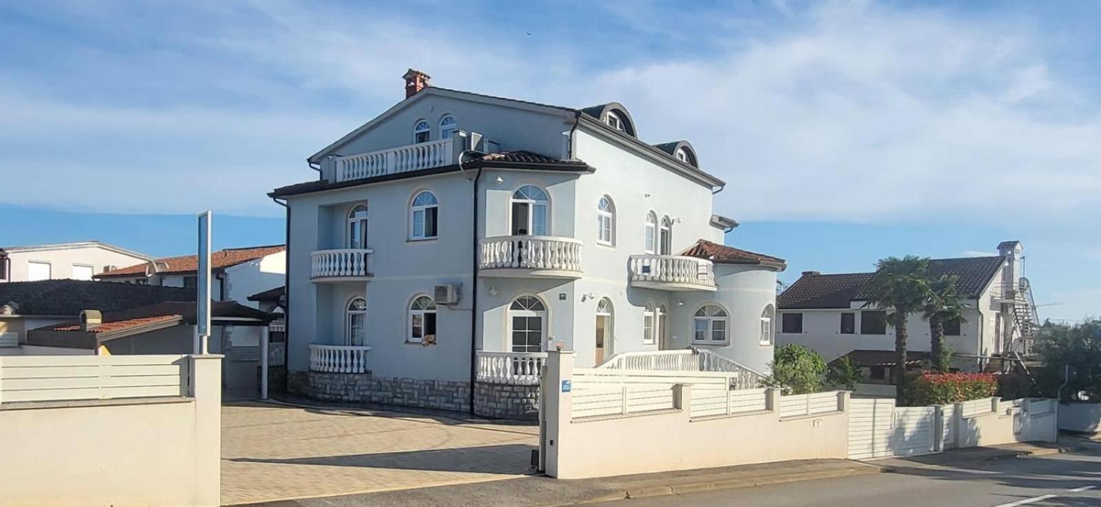 Apartment Fabic Porec Exterior photo